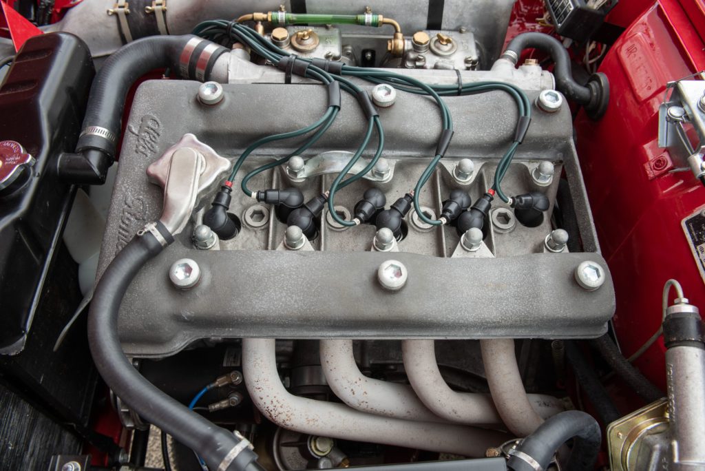 Alfa Romeo Giulia Sprint engine