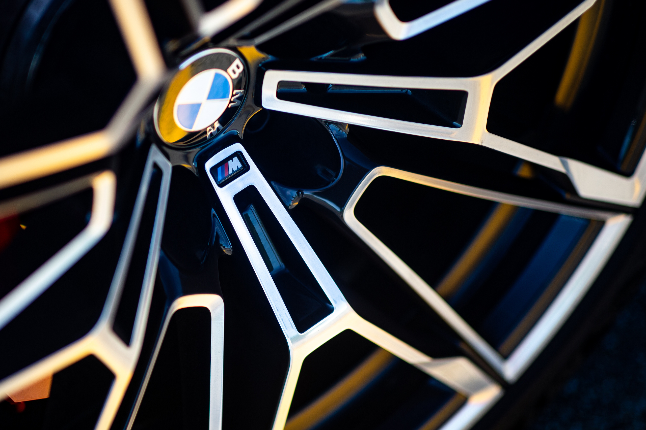 2022 BMW M3 wheel detail