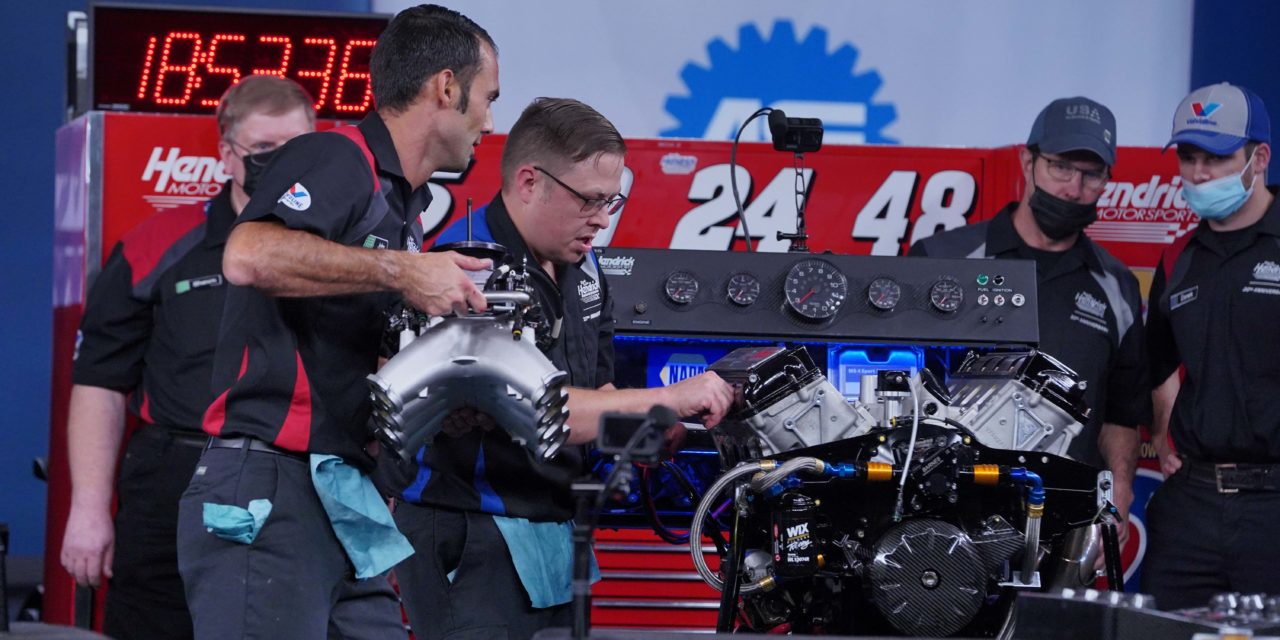 At the Hendrick Engine Builder Showdown, a small-block is born in 23 minutes
