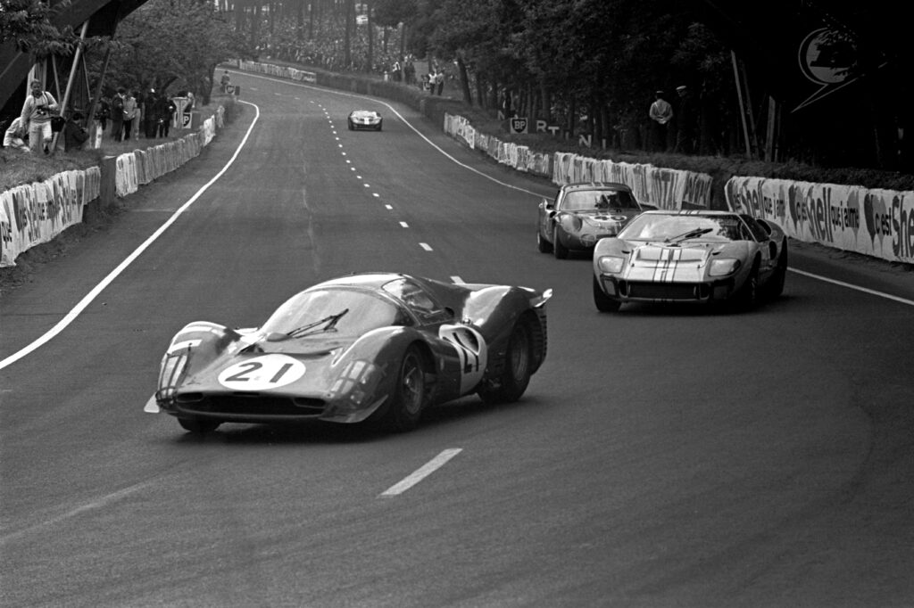 Ferrari And Ford At Le Mans 1966 Terte Rouge